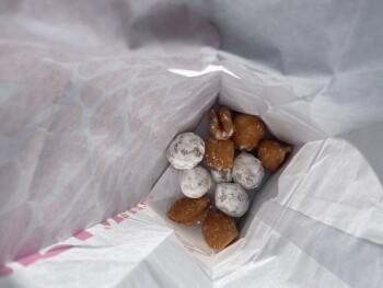 Verbraucherbewertung – Lebensmittelsicherheit Dunkin', Montgomery Highway, Vestavia Hills, AL, USA Went to there’ in the morning of 4/21/22, aroun... Foto #1