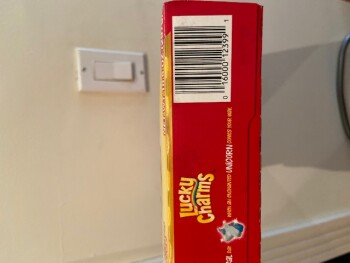 Reseña del consumidor - Seguridad alimentaria Lucky charms, MORTON WILLIAMS SUPERMARKETS, 1565 1st Ave., New York, NY 10028, United States Yesterd... foto #2