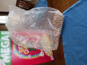 Consumer Review - Food Safety Lucky charms, Walmart Supercenter, Alpine Avenue Northwest, Comstock Park, Michigan, USA Last week o... photo #3