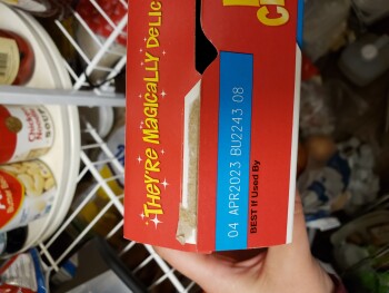 Verbraucherbewertung – Lebensmittelsicherheit Lucky Charms - Meijer, West Pike Plaza Road, Indianapolis, IN, USA Bought a box of Lucky Charms at t... Foto #2