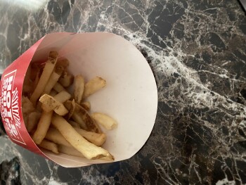 Consumer Review - Food Safety Wendy's, Powder Springs Street, Marietta, GA, USA I just purchased 4 frosty’s and two medium fries.... photo #1