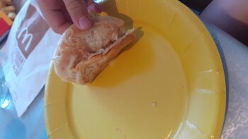 Consumer Review - Food Safety McDonald's Les Minimes, 17000 La Rochelle, France Livré par ubereat mercredi soir et malade dès le r... photo #3