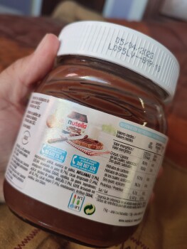 Reseña del consumidor - Seguridad alimentaria Nutella, Continente Modelo, Rua Casais, Algueirão–Mem Martins, Portugal Como a Nutella e minha garga... foto #2