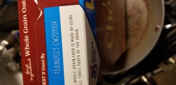 Avis du consommateur - Sécurité alimentaire Cheerios, Meijer, North Morton Street, Franklin, IN, USA July 5th at 7am, I ate Honey Nut Cheerios &... photo #3