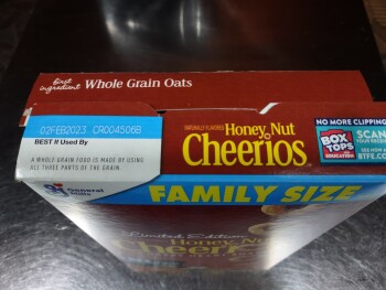 Consumer Review - Food Safety Cheerios, Safeway, NE Logan Rd, Lincoln City, OR, USA last night 07/08/2022,  honey nut cheerios spe... photo #2