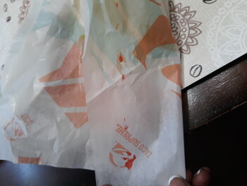 Bericht über die Lebensmittelsicherheit der Verbraucher Taco Bell, Tacoma, WA 98445, USA Blood on my wrapper Foto #2