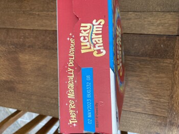 Verbraucherbewertung – Lebensmittelsicherheit Target Mobile, Bronze Star Drive, Woodland, CA, USA Thinking it might be Lucky Charms cereal.  Grand... Foto #2