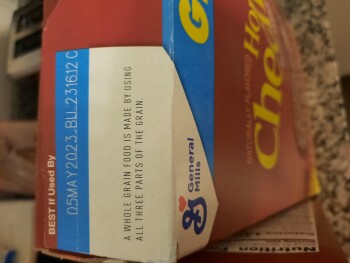 Consumer Review - Food Safety Family Size Honey Nut Cheerios, Kroger, 3139 U.S. 278, Covington, GA 30014, United States Not sure,... photo #2