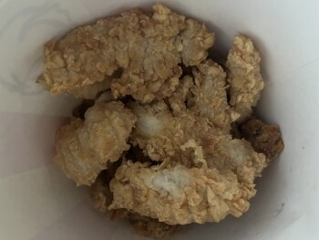 Consumer Review - Food Safety KFC Rosny-sous-Bois, Boulevard Gabriel Péri, Rosny-sous-Bois, France Mon fils à mangé les poulets et... photo #2