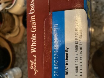消费者评论 - 食品安全 Honey Nut Cheerios, Dollar General, Locust Street, Sidman, Pennsylvania, USA I have been eating Hone... 照片 #1