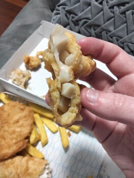 Bericht über die Lebensmittelsicherheit der Verbraucher Hunky Dory Fish & Chips Oakleigh, Eaton Mall, Oakleigh VIC, Australia Luckily I don't think I will g... Foto #2