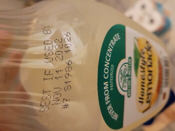 Avaliação do consumidor - Segurança alimentar ALDI, Avenue K Southwest, Winter Haven, FL, USA It started yesterday evening. My 6 yr old and I dran... foto #2