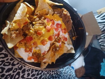 Consumer Review - Food Safety Taco Bell, Glenway Avenue, Cincinnati, OH, USA Food smell and taste like cleaning supplies photo #2