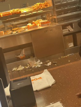 Consumer Review - Food Safety Popeyes Louisiana Kitchen, 9147 Riggs Rd, Adelphi, MD 20783, USA I ordered the spicy chicken sandwic... photo #2