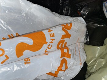 Consumer Review - Food Safety Popeyes Louisiana Kitchen, East Hatch Road, Ceres, California, USA I ate there at 5 PM I am my stoma... photo #2