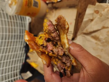 Consumer Review - Food Safety McDonald's, West 117th Street, Lakewood, OH, USA burger photo #1