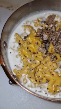 Consumer Review - Food Safety Truffle pasta, Ave Mario, Henrietta Street, London, UK Me and my friend (both having had the truffle... photo #1