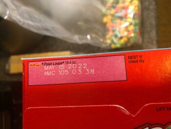 消费者评论 - 食品安全 Family Dollar, West Broadway Street, Winchester, KY, USA Fruit loops, Ate a spoonful of fruit loops... 照片 #4