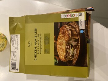 Consumer Review - Food Safety M&S Foodhall, Archway Mall, Archway, London, UK Yesterday,  Chicken, Ham & Leek Puff Pastry Pie It h... photo #3