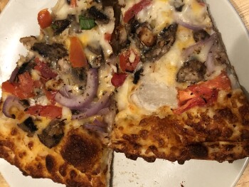 Consumer Review - Food Safety Round Table Pizza, Foster City Boulevard, Foster City, CA, USA We got a Chicken Garlic Gourmet pizza... photo #1