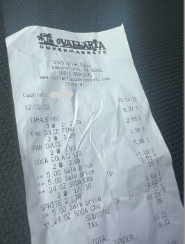 Reseña del consumidor - Seguridad alimentaria Vallarta Supermarkets, Niles Street, Bakersfield, CA, USA Bought cheese and rajas tamales from the d... foto #3