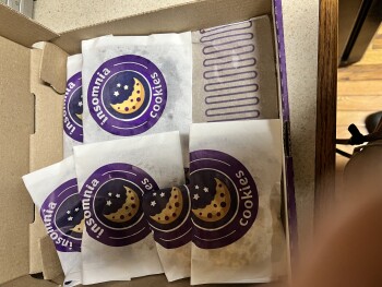 Avis du consommateur - Sécurité alimentaire Insomnia Cookies, Glenwood Avenue Southeast, Atlanta, GA, USA On 12/04/2022 I Bought the Fa-la-la co... photo #2