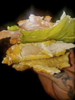 消费者评论 - 食品安全 Wendy's, West Perkins Avenue, Sandusky, OH, USA Yesterday, this happened here. The raw chicken sandw... 照片 #2