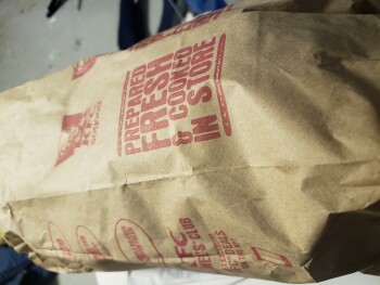 Consumer Review - Food Safety KFC, Pembina Highway, Winnipeg, MB, Canada Suspected cause: chicken 
Symtom(s): nausea, vomiting... photo #1