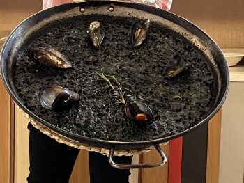 Consumer Review - Food Safety W Barcelona, Passeig de Joan de Borbó, Barcelona, Spain 我和我的妻子在食用完Mana75的tuna takiyaki后... photo #3