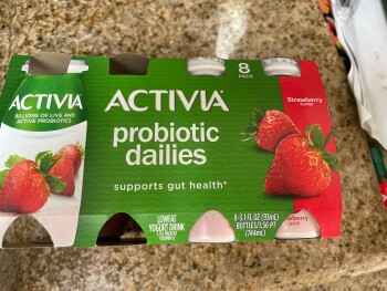 Avis du consommateur - Sécurité alimentaire Activia Yogurt Drink, Kroger, Dallas, TX, USA Thursday 1/5 2023, Activia Yogurt Drink The extreme fe... photo #3