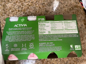 Avis du consommateur - Sécurité alimentaire Activia Yogurt Drink, Kroger, Dallas, TX, USA Thursday 1/5 2023, Activia Yogurt Drink The extreme fe... photo #4