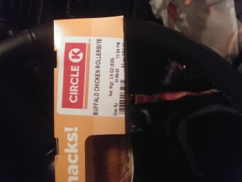 Consumer Review - Food Safety Circle K, 2549 Blossom Street, Dos Palos, California, USA Buffalo chicken RollerBite, Yo i mi novia... photo #3