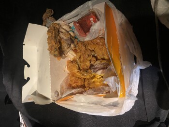 消费者评论 - 食品安全 Popeyes Louisiana Kitchen, 16530 Florida 50, Clermont, FL, USA Ordered new ghost 5 piece with fries... 照片 #3