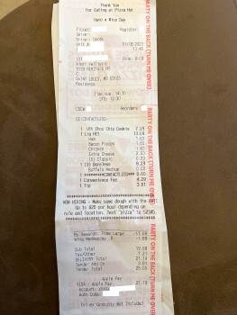 Consumer Review - Food Safety Pizza Hut, Gravois Road, Affton, MO, USA Ordered a chicken, ham and bacon pizza. Within barely 2-3 s... photo #2