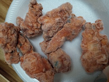Consumer Review - Food Safety Walmart Neighborhood Market, Desiard Street, Monroe, LA, USA 1/18/2023,  Molded wings that was not o... photo #5
