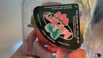 Consumer Review - Food Safety Strawberries, Walmart Supercenter, West I 35 Frontage Road, Edmond, OK, USA Used fresh strawberries... photo #1