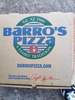 消费者评论 - 食品安全 Barro's Pizza, West Agua Fria Freeway, Phoenix, AZ, USA started 10mins after consuming 2 pieces I go... 照片 #3