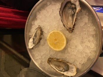 Consumer Review - Food Safety Café de la Rotonde, Boulevard du Montparnasse, Paris, France Friday,  oysters we had dinner on Frida... photo #2