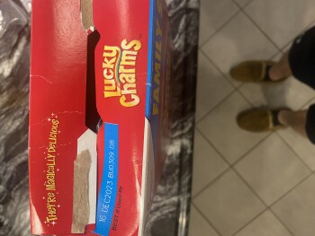 Consumer Review - Food Safety Walmart Supercenter, Nitro Market Place, Cross Lanes, WV, USA Lucky Charms photo #1