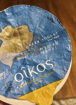 Consumer Review - Food Safety Yogurt Oikos, Walmart Supercenter, Scenic Highway North, Snellville, Georgia, USA I ate an Oikos yog... photo #1