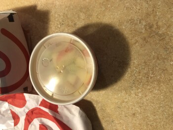 Verbraucherbewertung – Lebensmittelsicherheit Chick-fil-A, East Oak Street, Conway, AR, USA I stopped by the restaurant after work and ordered a c... Foto #4