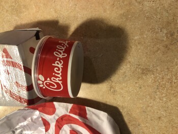 Verbraucherbewertung – Lebensmittelsicherheit Chick-fil-A, East Oak Street, Conway, AR, USA I stopped by the restaurant after work and ordered a c... Foto #5