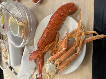 Consumer Review - Food Safety Boston Lobster Feast, International Drive, Orlando, FL, USA We went to eat around 8pm. I was the onl... photo #2