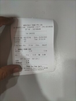 Consumer Food Safety Report Farrer Park MRT Station (NE8), Race Course Road, Singapore hair in cake photo #2