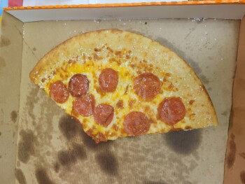 Consumer Review - Food Safety Little Caesars Pizza, Southeast 240th Street, Kent, WA, USA Me and my roomie got the Pretzel Pizza w... photo #1