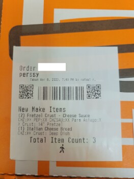Consumer Review - Food Safety Little Caesars Pizza, Southeast 240th Street, Kent, WA, USA Me and my roomie got the Pretzel Pizza w... photo #3