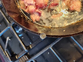 Consumer Food Safety Report Pick n Save, West Greenfield Avenue, Brookfield, WI, USA Bought kroger brand Thick cut hardwood smok... photo #2