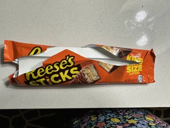 Consumer Review - Food Safety Reese's Sticks, 7-Eleven, Pennsylvania Turnpike, Bowmansville, PA, USA Reese's Sticks Milk Chocolate... photo #2