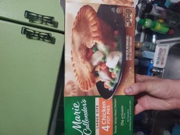 消费者评论 - 食品安全 Marie Callender's, Jewel-Osco, 7910 South Cicero Avenue, Burbank, IL, USA Ate a  MC chicken pot pie,... 照片 #1