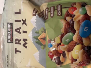Avis du consommateur - Sécurité alimentaire Costco Wholesale, Tioga Avenue, Sand City, CA, USA Yesterday and my husband is sick today Trail mix... photo #2